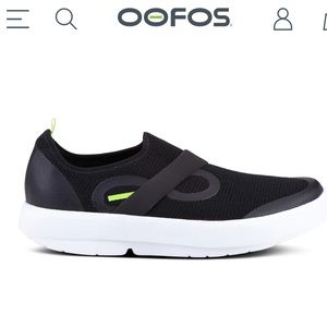OOFOS Slip on sneaker Men’s Sz. 8 🖤Lightly worn🖤